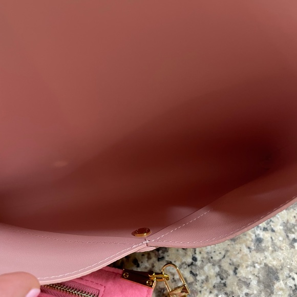 LV Monogram kirigami pouch- Large - Picture 8 of 9